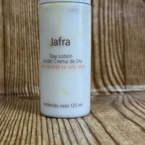 Jafra Day Lotion For Normal To Oily Skin 4.2 fl oz 125 ml Vintage 1994 Discont - Picture 2 of 11